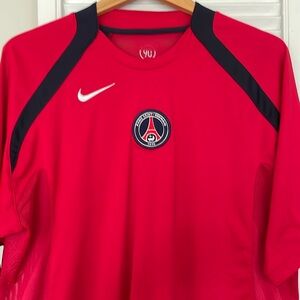 Paris Saint-Germain training shirt. Nike XL
